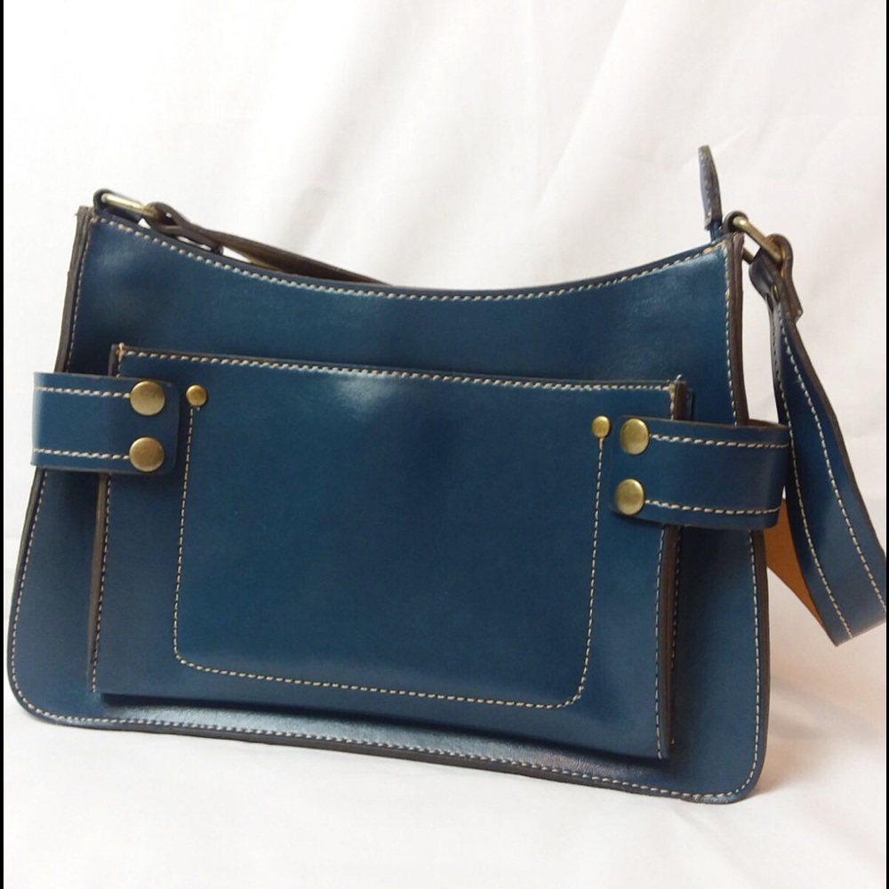 Emelie M. Blue leather shoulder purse. Small