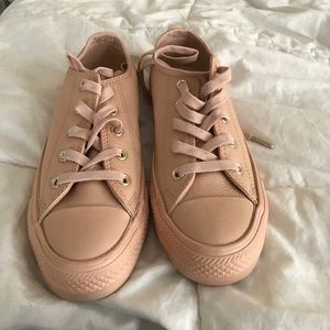 Nude converse