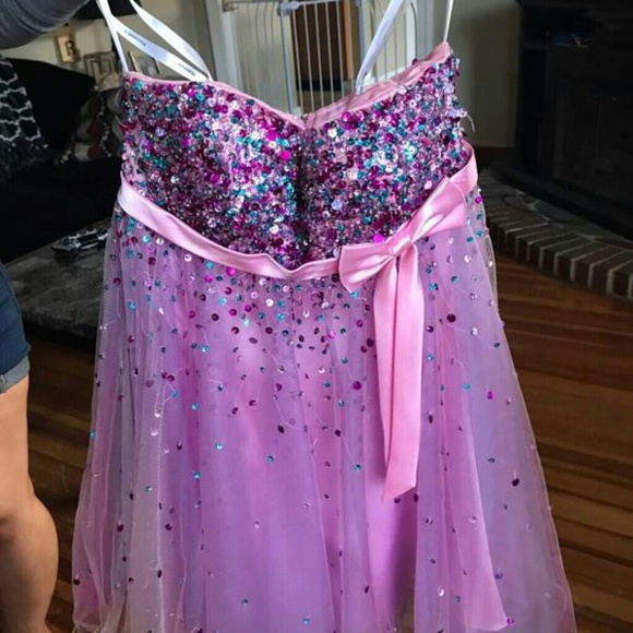 Hannah S size 0 semi formal dress - Picture 2 of 3