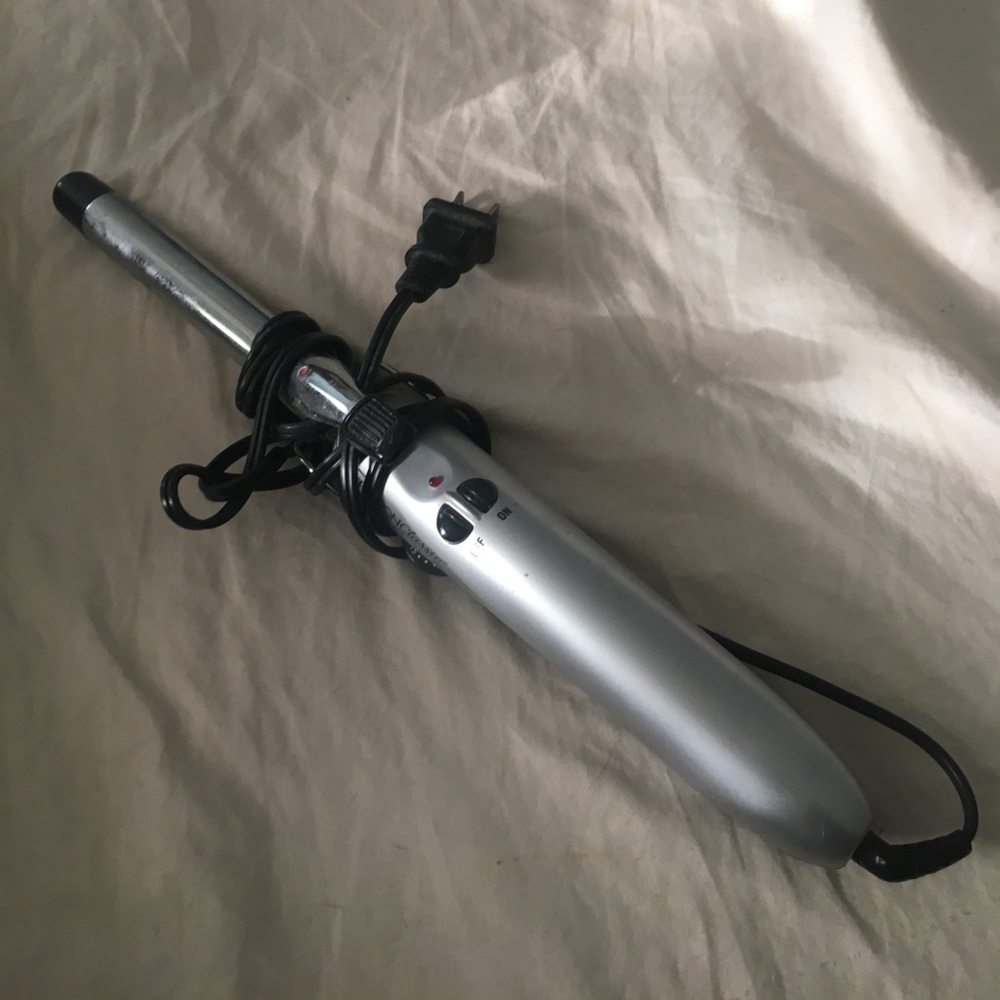 ❌SOLD❌Curling iron