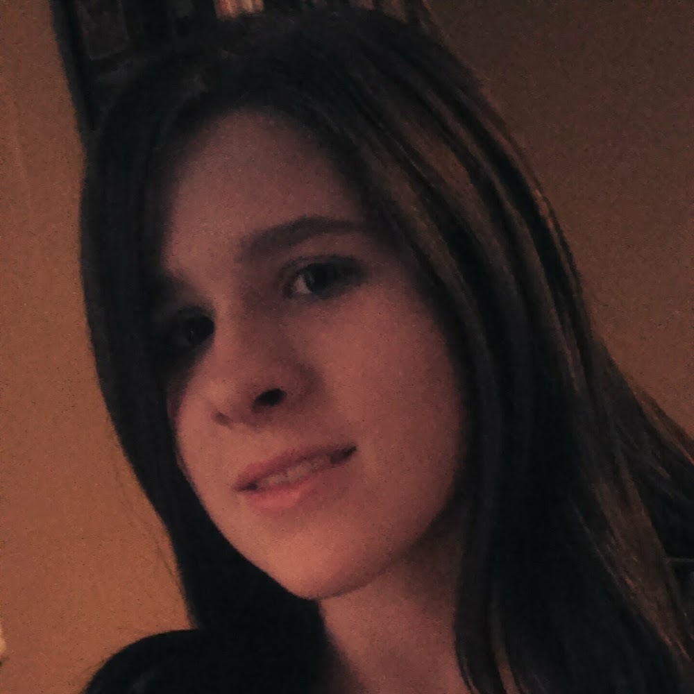 Meet your Posher, Caitlin