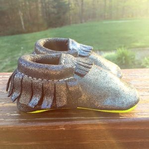 Freshly Picked leather baby moccasin