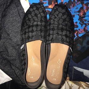 Black Sequins Toms