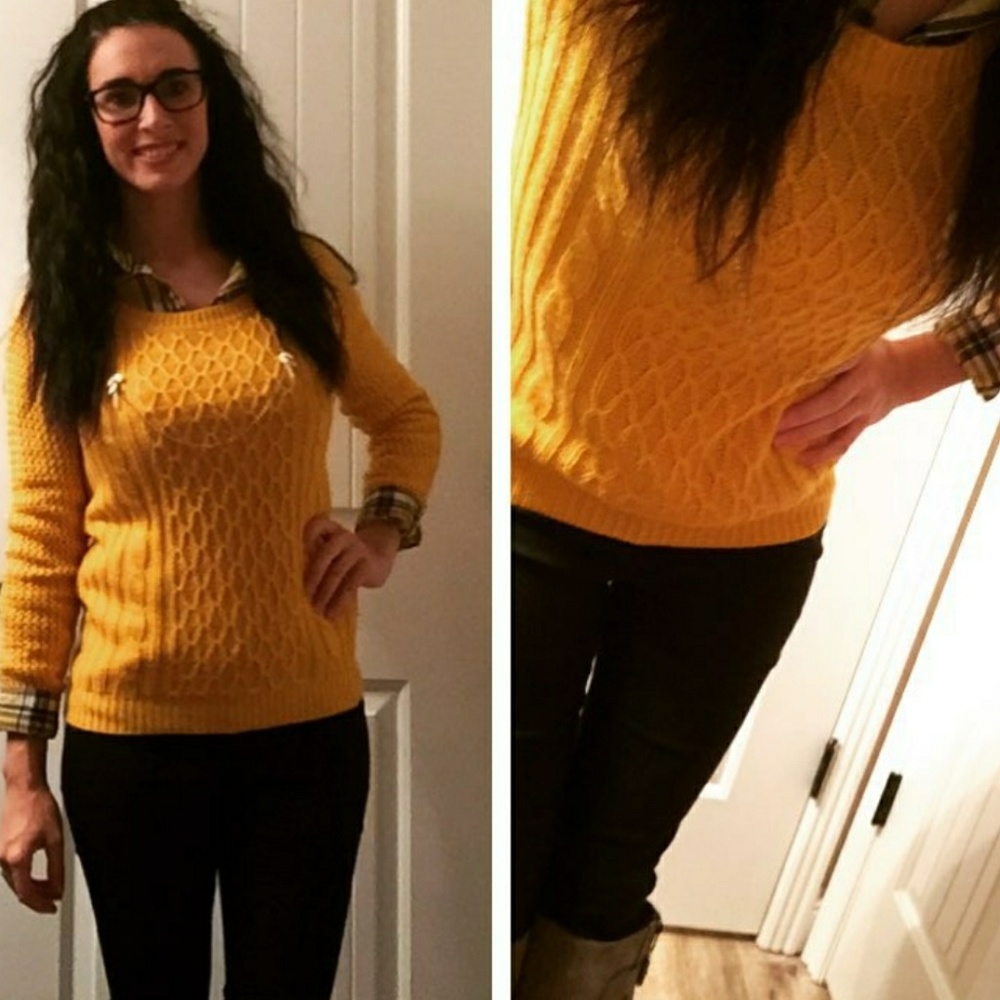 Mustard Yellow Size Medium Sweater