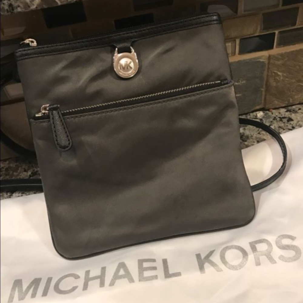 ❌SOLD❌ Michael Kors Purse