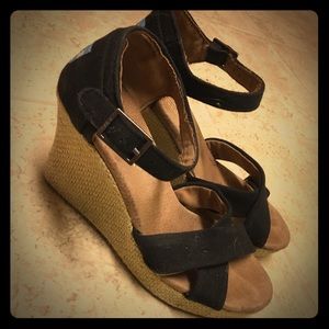 Toms Wedges