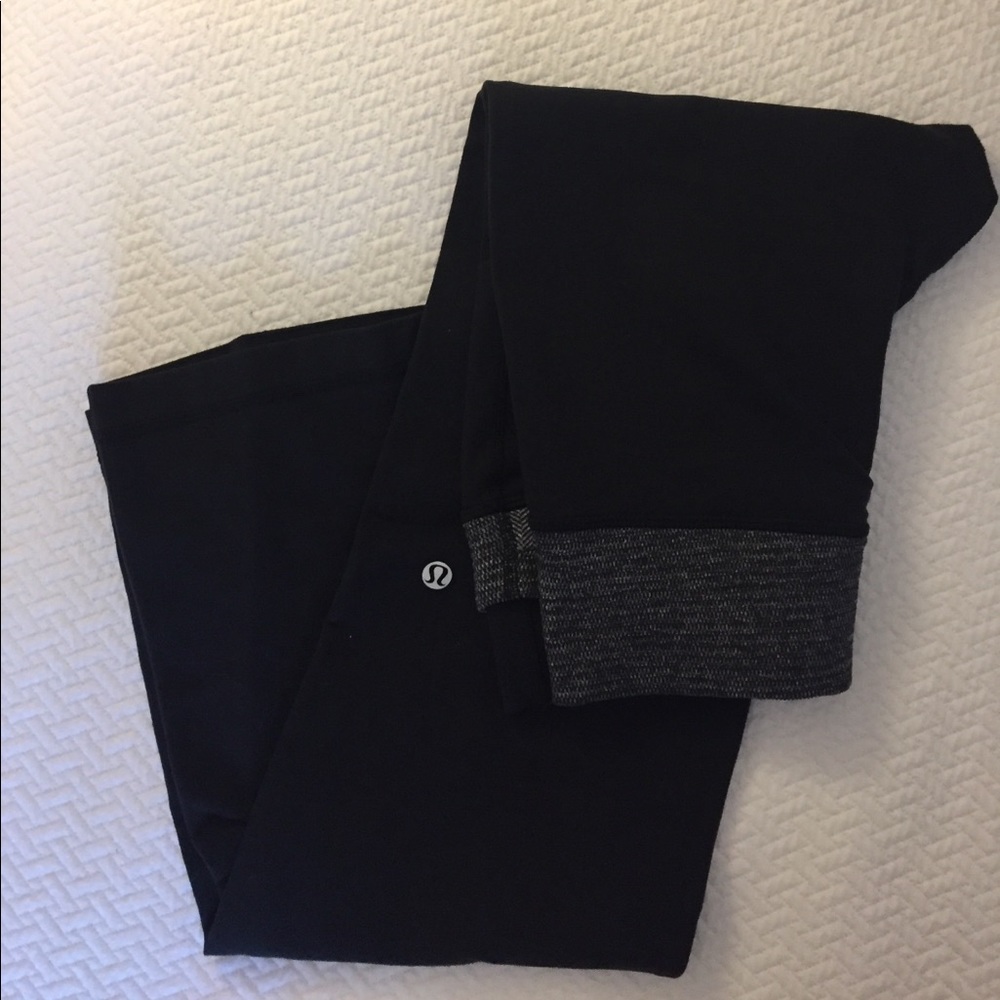 LULULEMON ASTRO PANTS FOLD DOWN SIZE 4