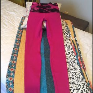 Lululemon winder und and Hi- Rise pants! Size 4