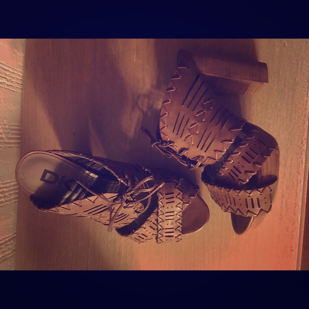 DKNY fashion shoes