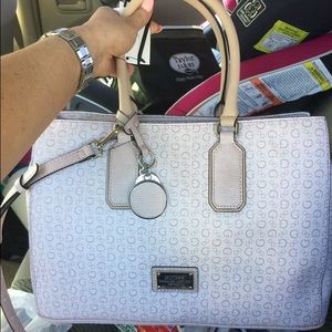 Excellent/like new condition guess tote.