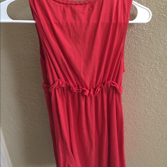 Red sleeveless top. Only worn once! - Picture 3 of 4