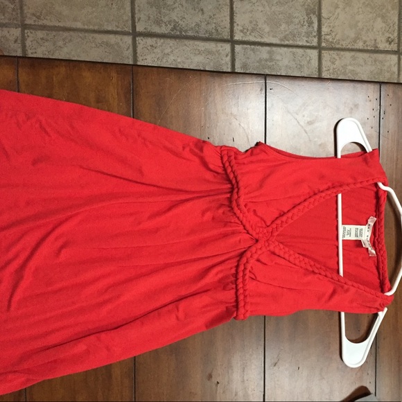 Red sleeveless top. Only worn once! - Picture 4 of 4