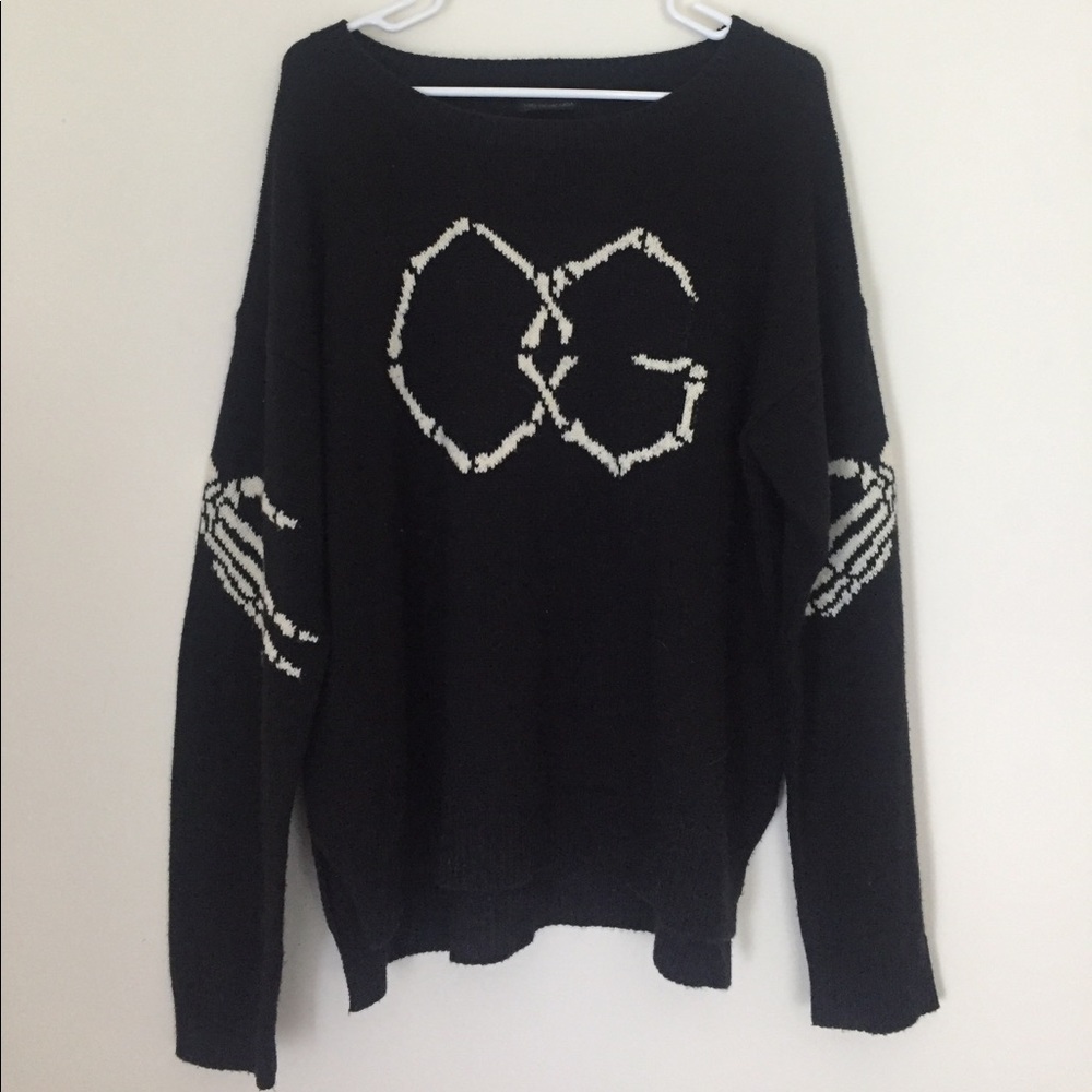 OBEY OG GET HUGGED BY A SKELE SWEATER.