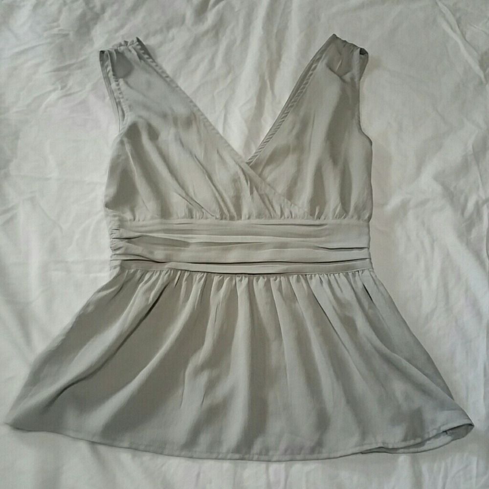EUC Banana Republic sleeveless shirt