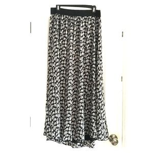 LuLaRoe Pineapple Print Lucy Skirt