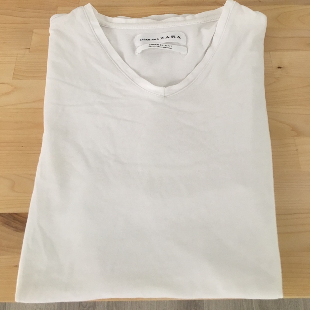 Zara men's super slim V beck shirt size L