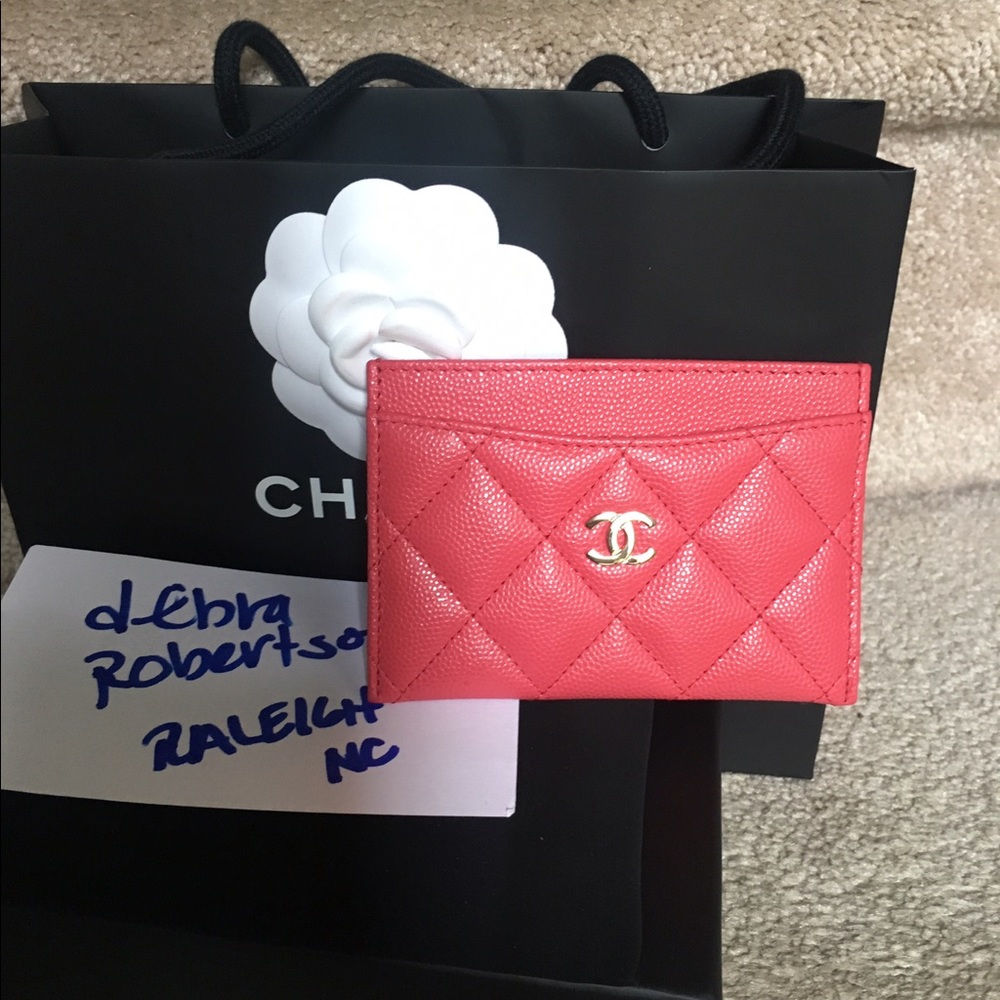 100% Authentic 17C Chanel Caviar Card Holder Case