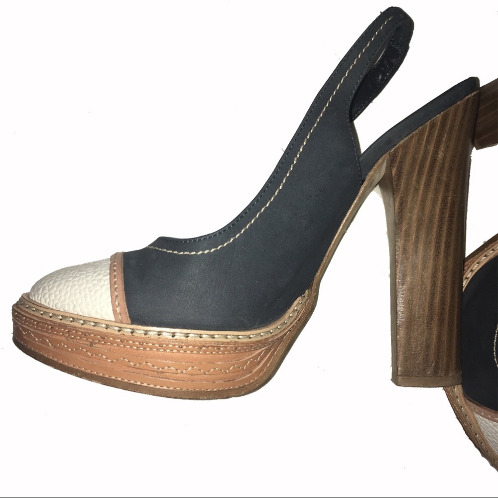 Brooks Brothers 5 inch Slingbacks size 6.5