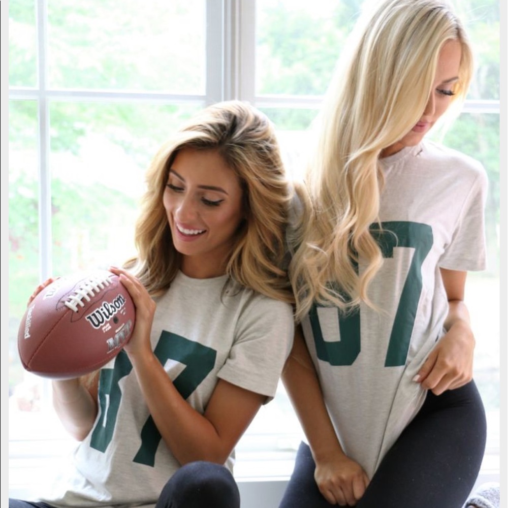 Jessie James Decker 87 Distressed Kittenish Tee