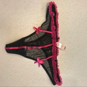 NWT Victoria Secret lace thong