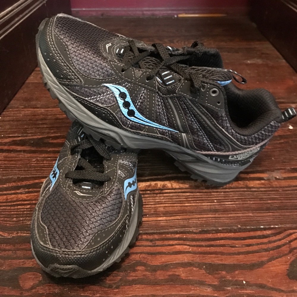 Saucony sneakers dark grey and blue. Size 8.