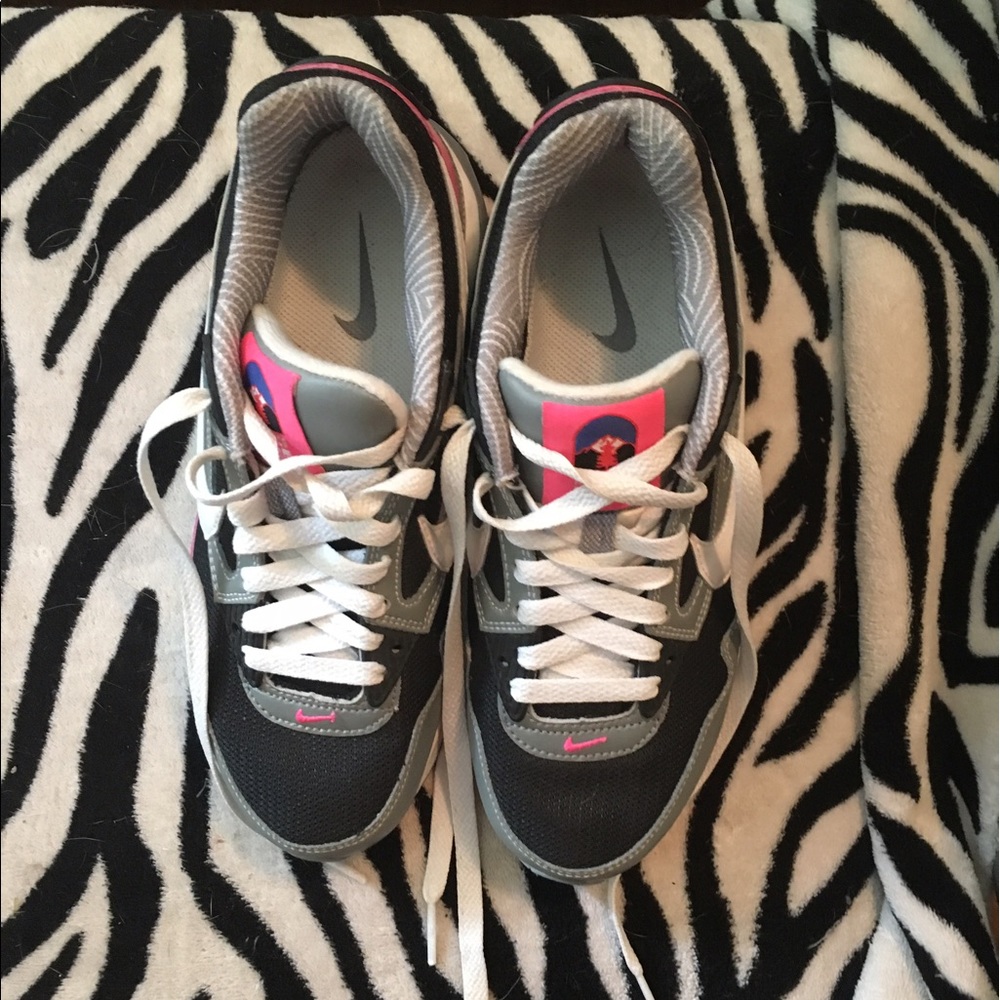 Women's Nike Air tennis shoes