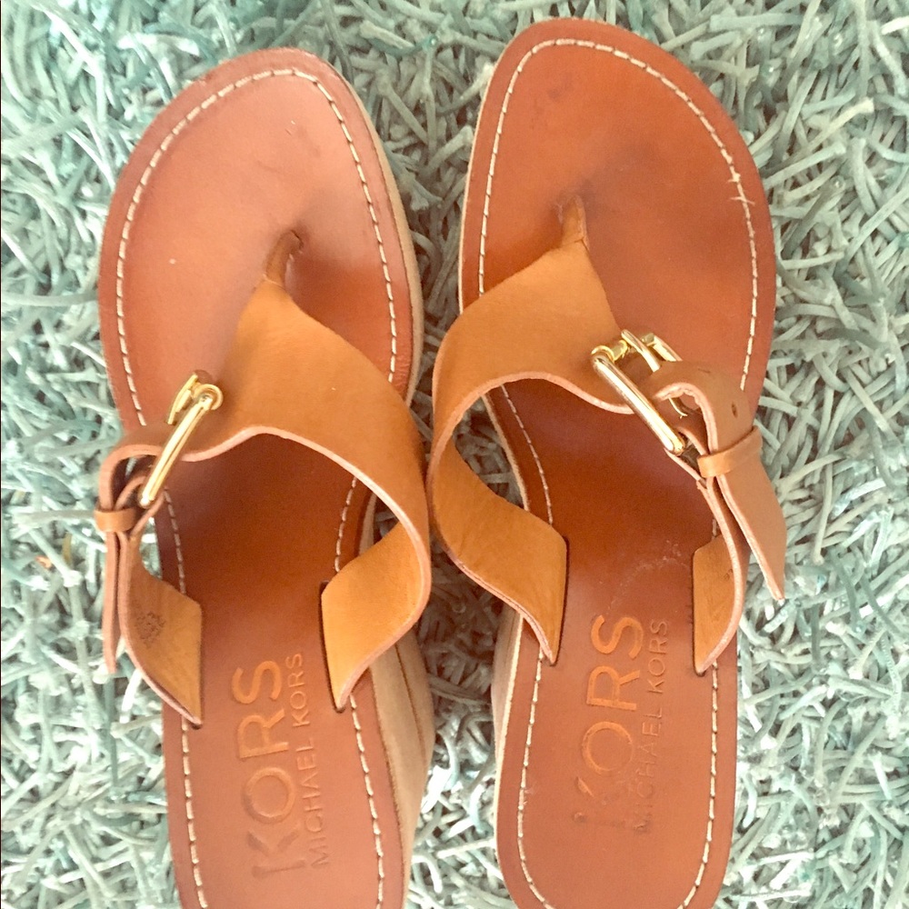 Shoes Michael Kors. Moving out need to sell.