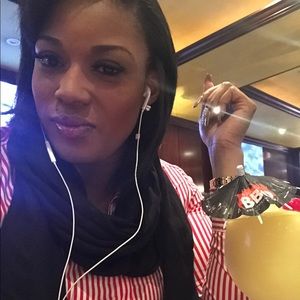 Meet your Posher, Aneka