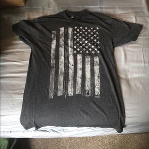 Size L American flag t-shirt
