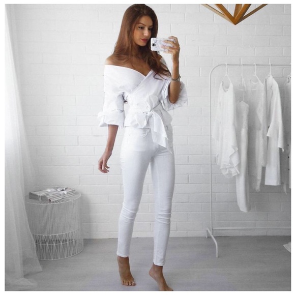 ‼️PRICE FIRM LAST CALL White Puff Sleeve Wrap Top - Picture 3 of 7
