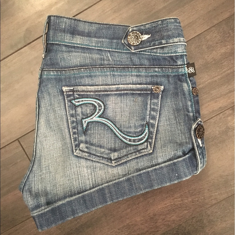 Rock and republic cuffed shorts ❤️