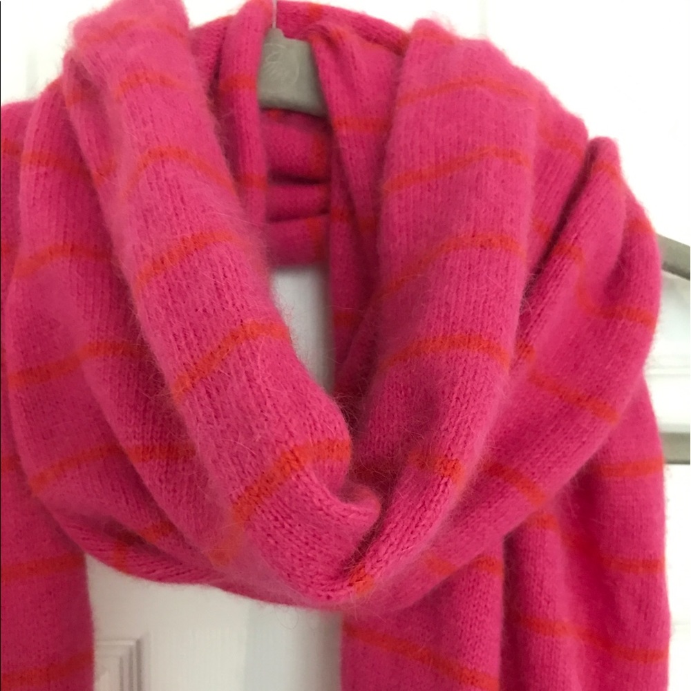 GAP Scarf