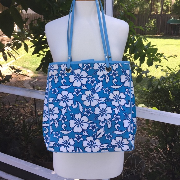 Blues & White Hibiscus Tote bag w/beads on 1 side - Picture 2 of 6