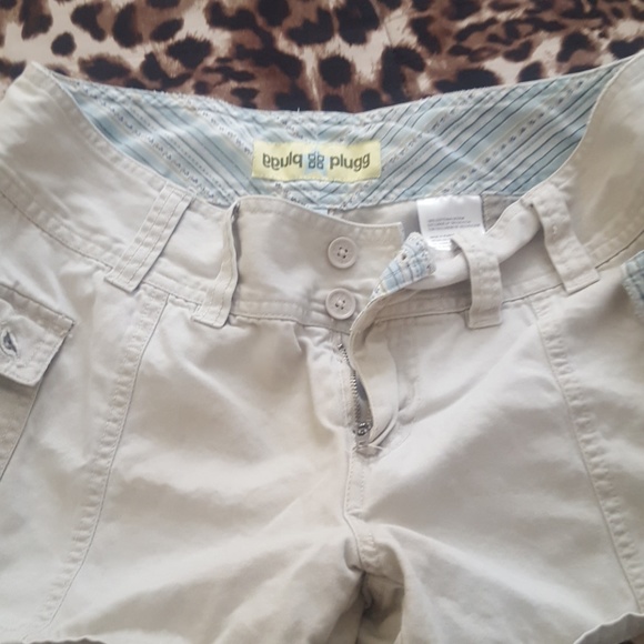 Shorts - Picture 4 of 4