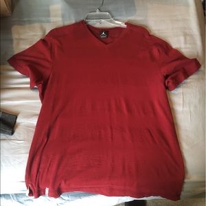 Size L Jordan v-neck tee