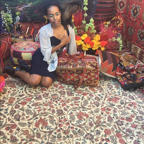 One of a kind unique large travel size kilim bag. - Picture 3 of 5