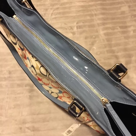 COACH - Picture 5 of 8