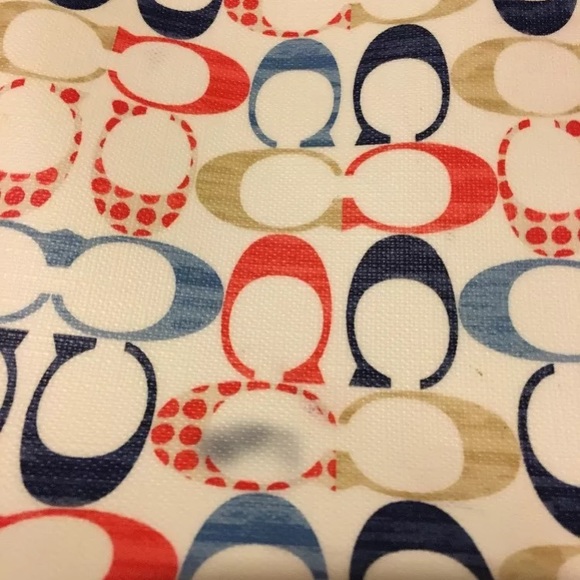 COACH - Picture 7 of 8