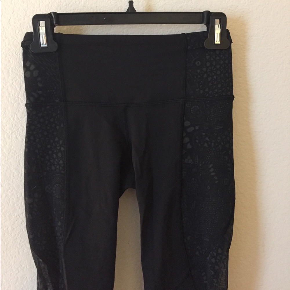 I'm not a fan of flowers on the mesh.