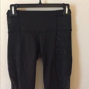 I'm not a fan of flowers on the mesh.