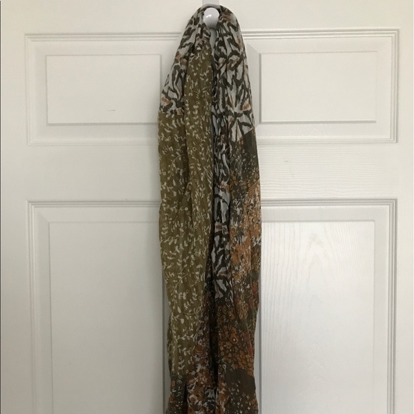 Infinity Scarf - Picture 3 of 5