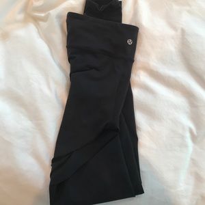 Lulu yoga pants