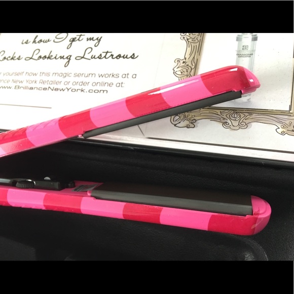 New Hair Straightener, Flat Iron, Ceramic - Picture 2 of 4