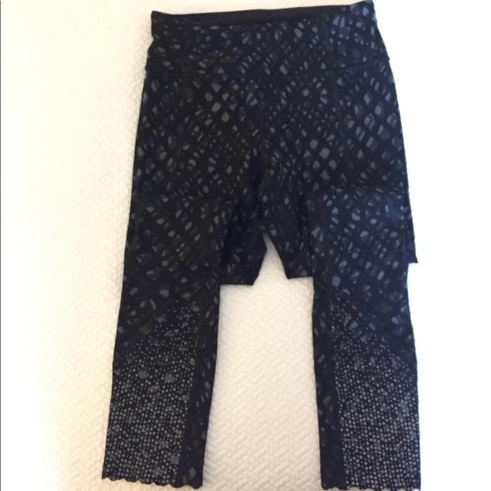 LULULEMON PACE RIVAL CROP SIZE 4