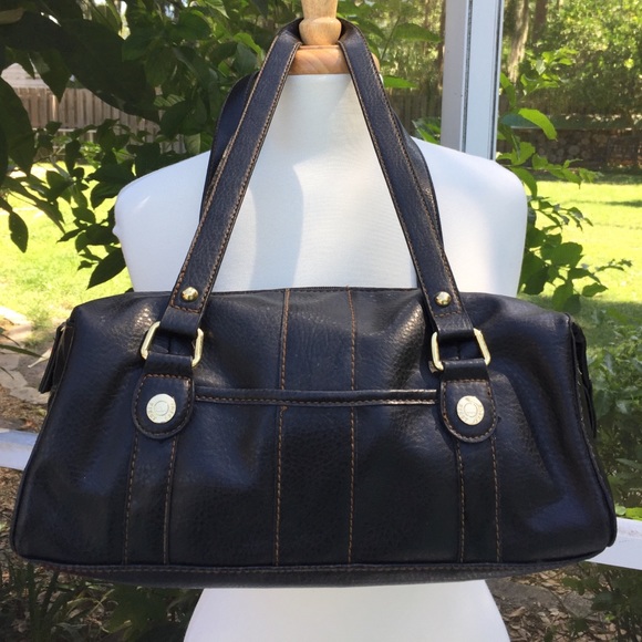 Liz Claiborne Handbags - Liz Claiborne First Issue Purse