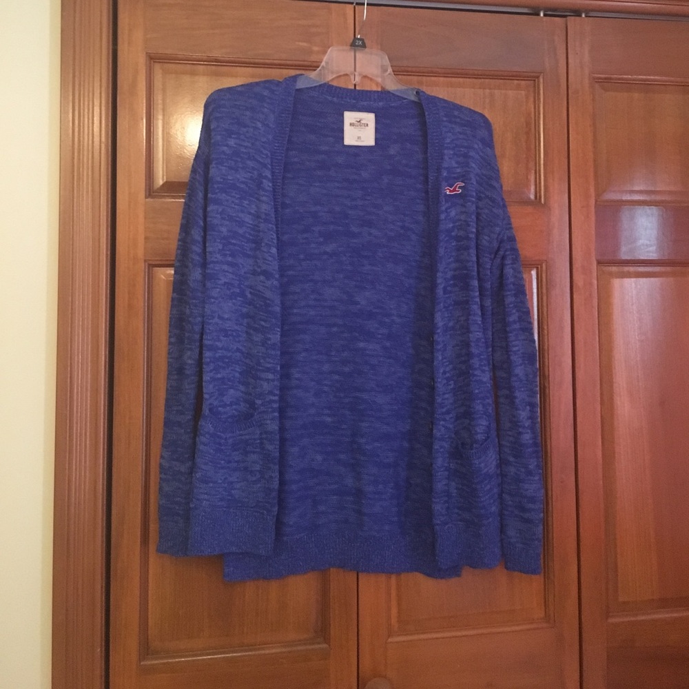 Long sleeved cardigan