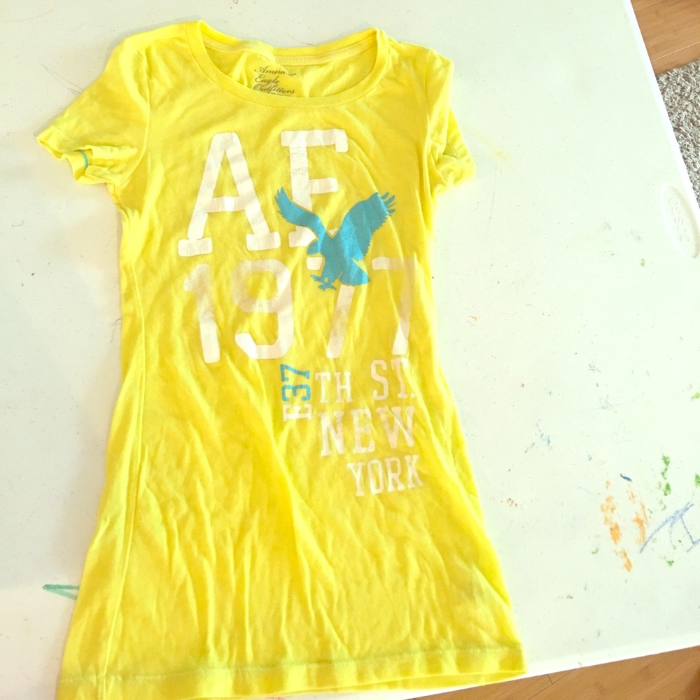 American eagle outfitters tee