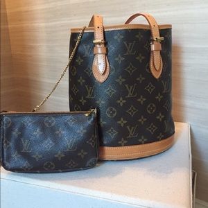 Louis Vuitton pm Bucket Bag