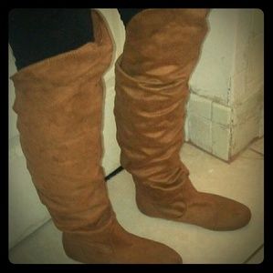 Woman Size 8M Knee High Tan Boots