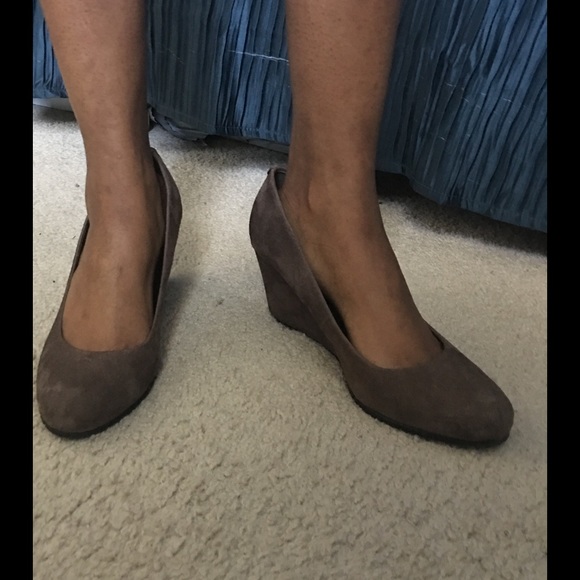 Brand New EasySpirit Wedges - Picture 2 of 3